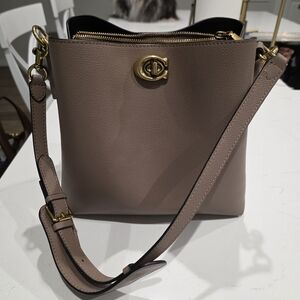 Elegant Taupe Leather Crossbody Bag